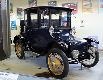Detroit Electric 1916, på et bilmuseum i Belgia