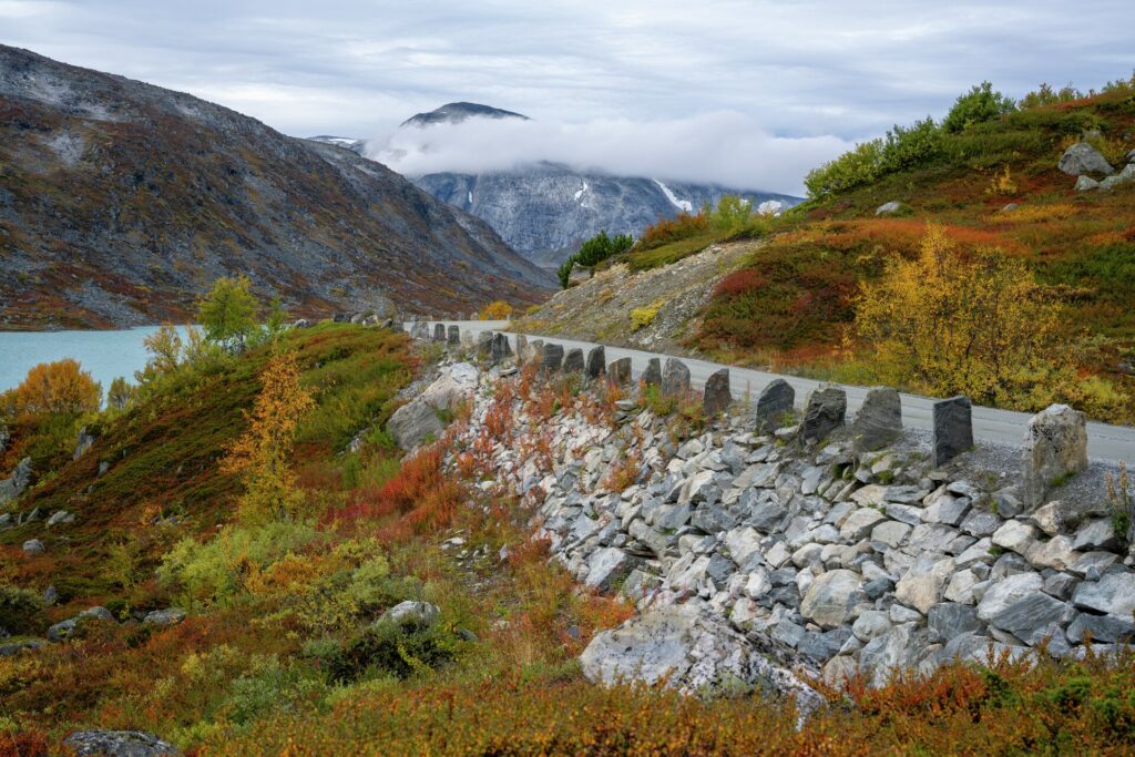 Bildet av Nasjonal turistveg Gamle Strynefjellsvegen. Historisk vegstrekning mellom Grotli i Skjåk og Videdalen i Stryn.