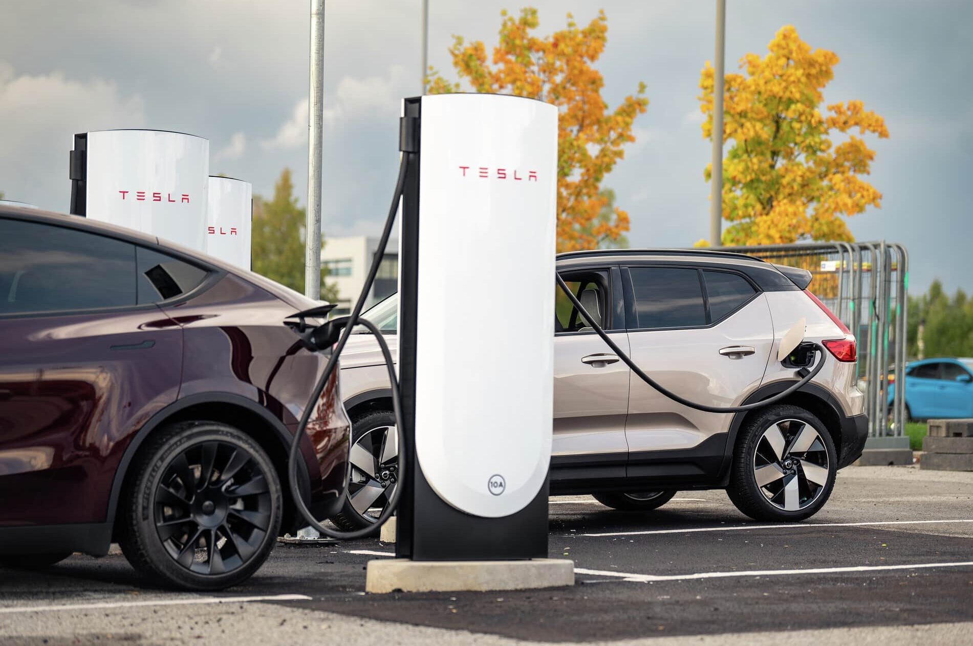 Sjekk ut Teslas nye V4-superladere i Norge - Norsk elbilforening