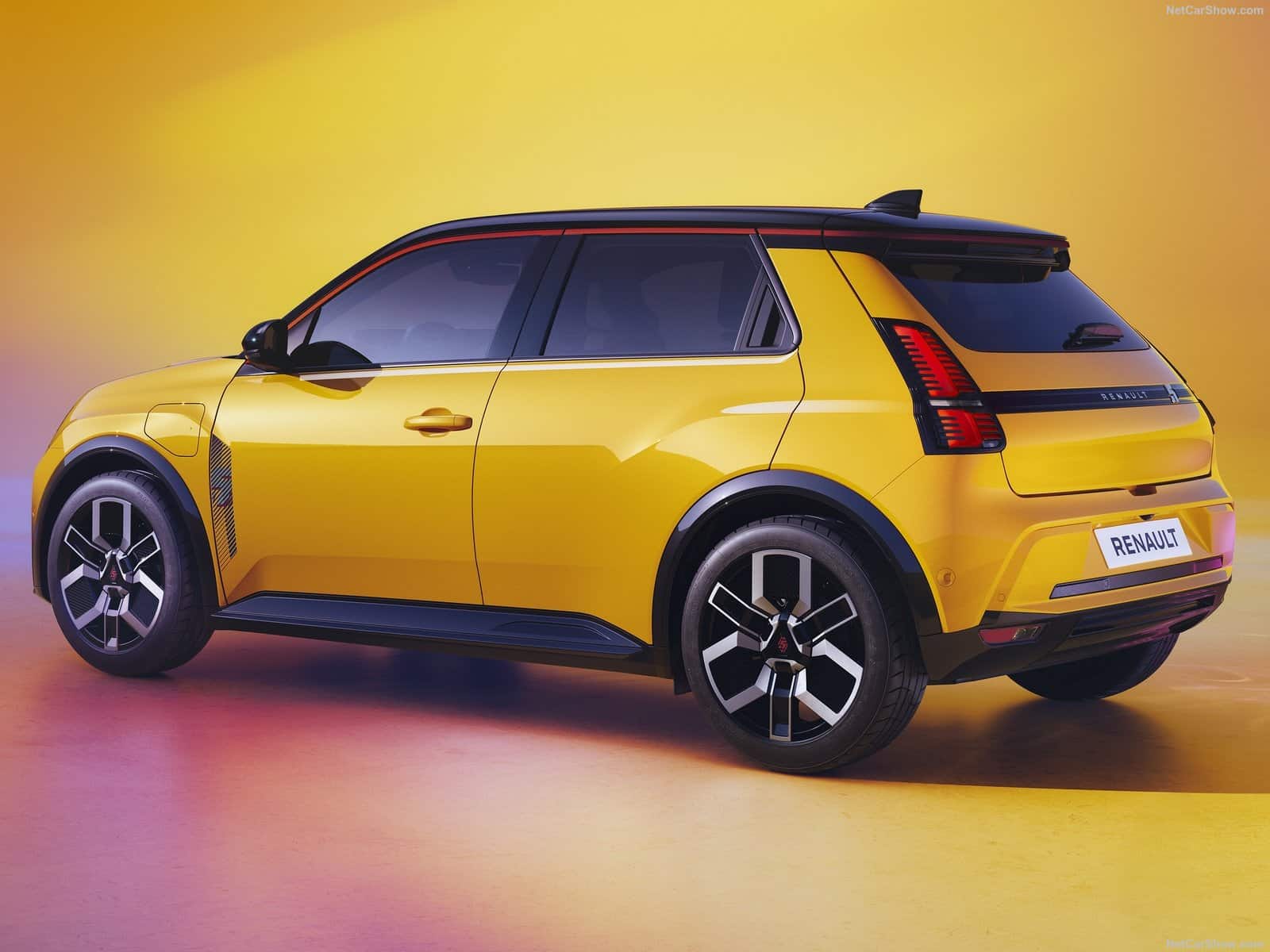 Renault 5 gjør comeback som elbil - Norsk elbilforening