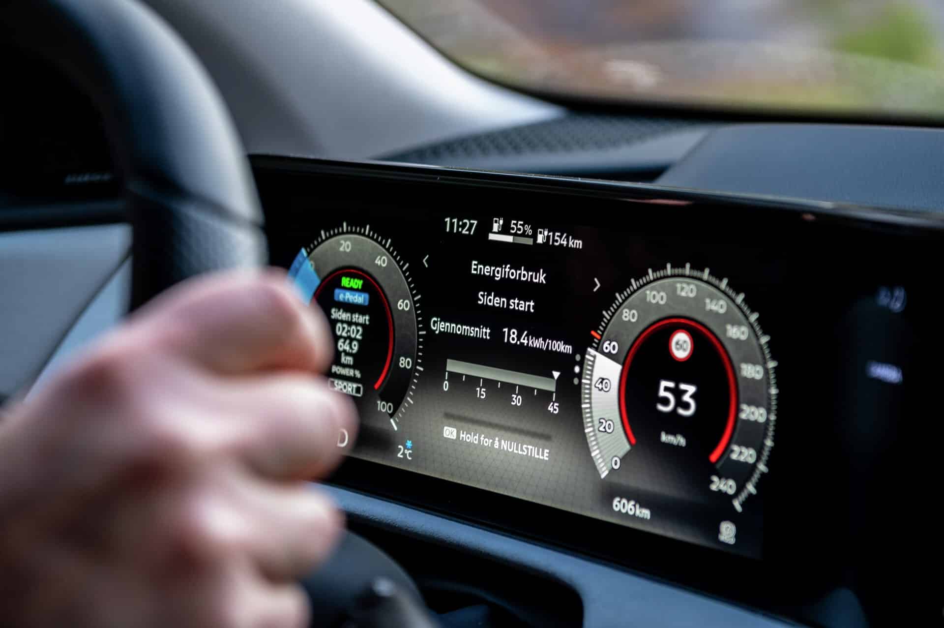 Bilde av speedometer og batteriindikator